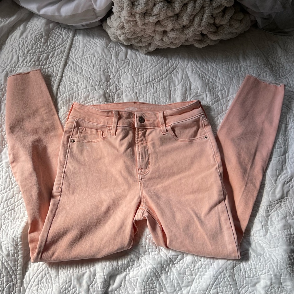 Washed/never worn! Peachy pink high rise rockstar skinny raw hem ankle jeans 6P